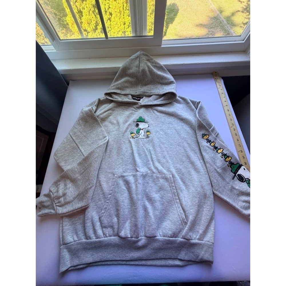 Peanuts Snoopy Beagle Scout Hoodie Heather Gray XL Embroidered Graphic Pullover